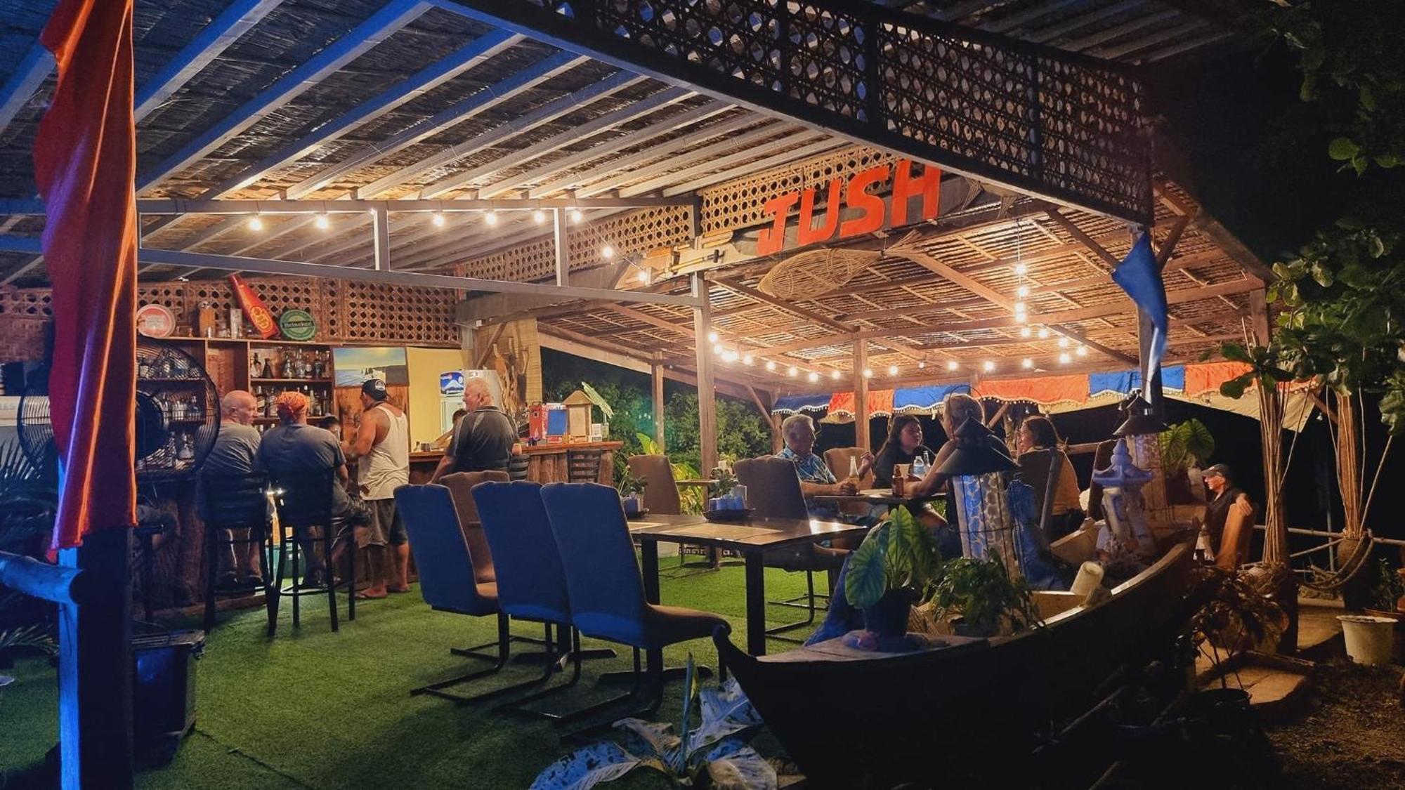 Jush Native And Glamping Hotel Dauis Kültér fotó