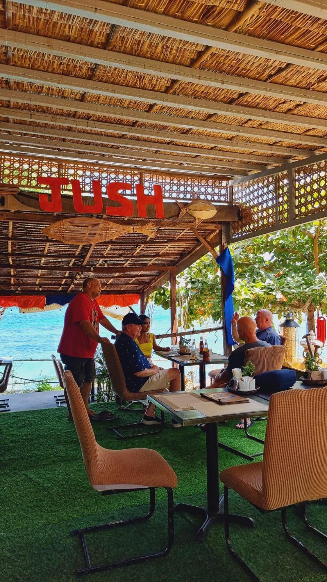 Jush Native And Glamping Hotel Dauis Kültér fotó