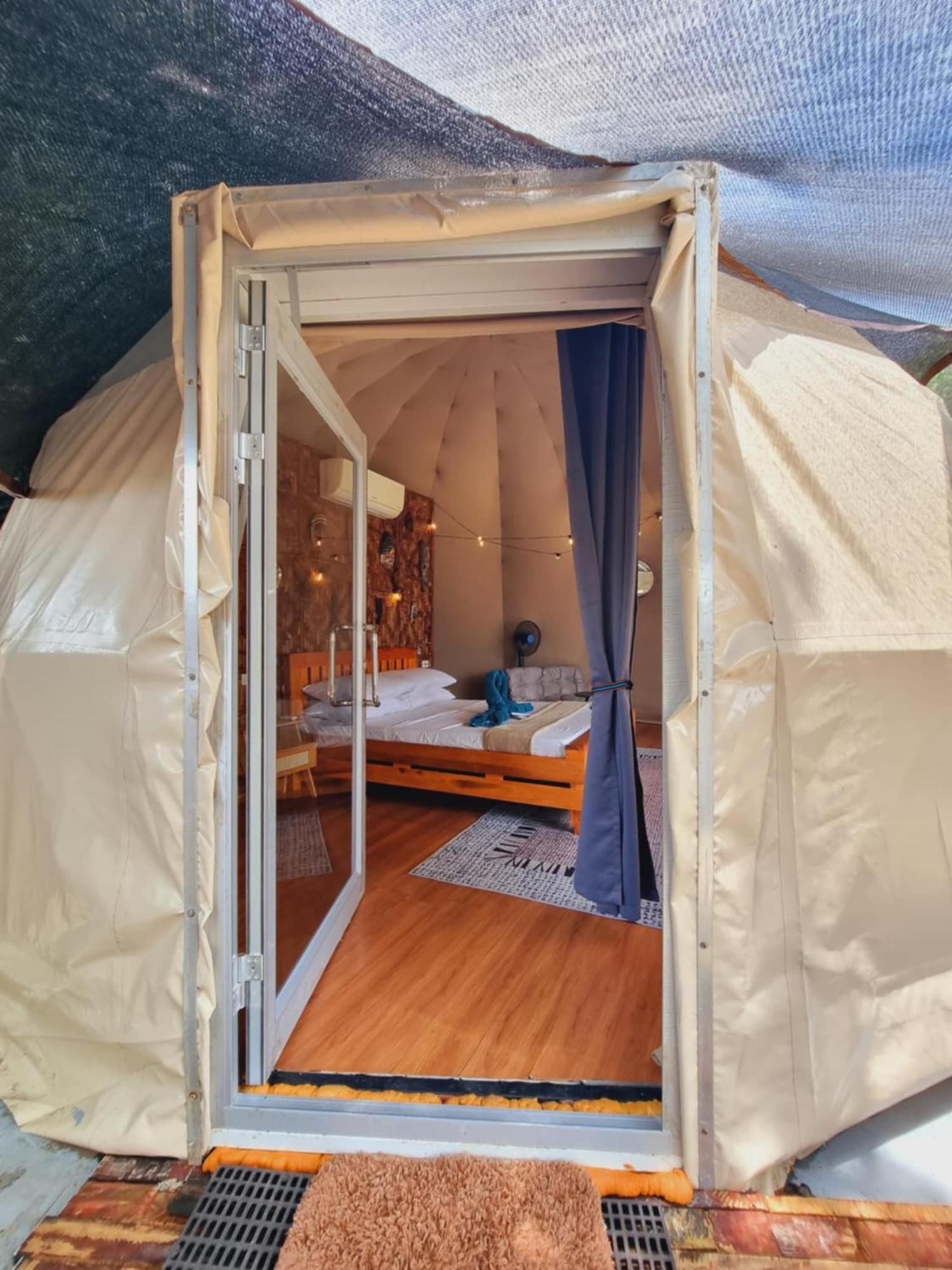 Jush Native And Glamping Hotel Dauis Kültér fotó